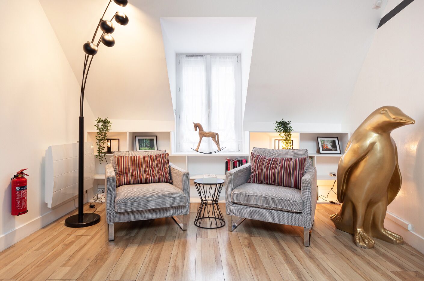 Suites Appart: full flat: 1 kingsize/ 1 conv sofa