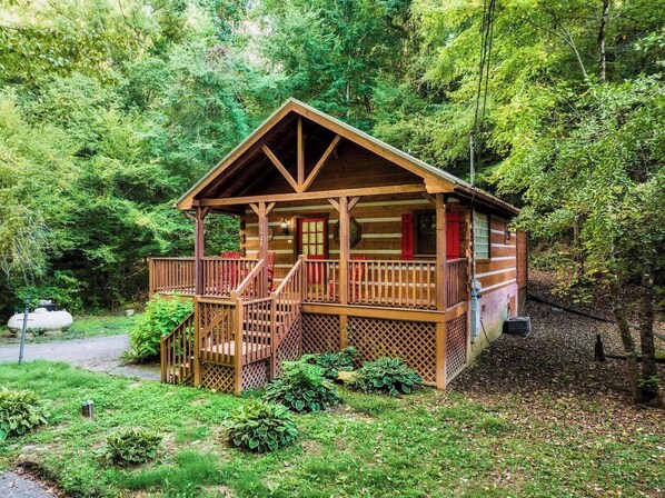 Exterior - Ultra Fun Cabin w/ Cinema, Arcade, Fire Pit, Tub! (Sevierville)