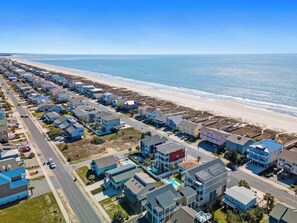 Beach nearby - Cherry Bomb by Brunswick Vacation Rentals w/ Pool (Ocean Isle Beach)
