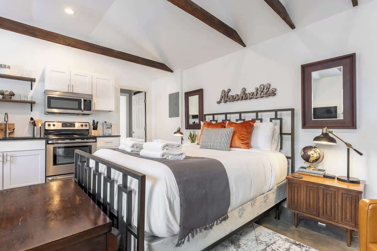 1 dormitorio, tabla de planchar con plancha, wifi gratis y ropa de cama