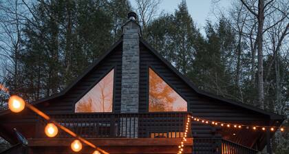 Mossybrook Hideout: Dog Friendly Oasis in High Falls w/ Hot Tub