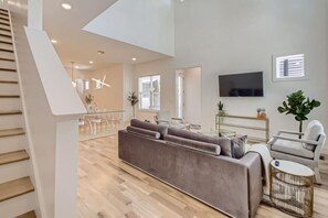 Interior - 18- Luxe Modern Home- The Music City Collection (Nashville)