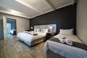 Perhehuone | Työpöytä, kannettavalle tietokoneelle sopiva työtila, ilmainen Wi-Fi