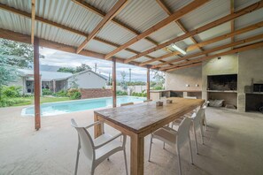 Outdoor pool - Azaria Guesthouse (Swellendam)