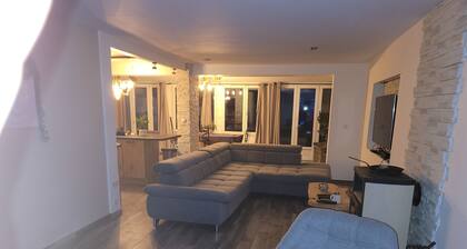 Villa 8p piscine +spa + climatisation proche des plages