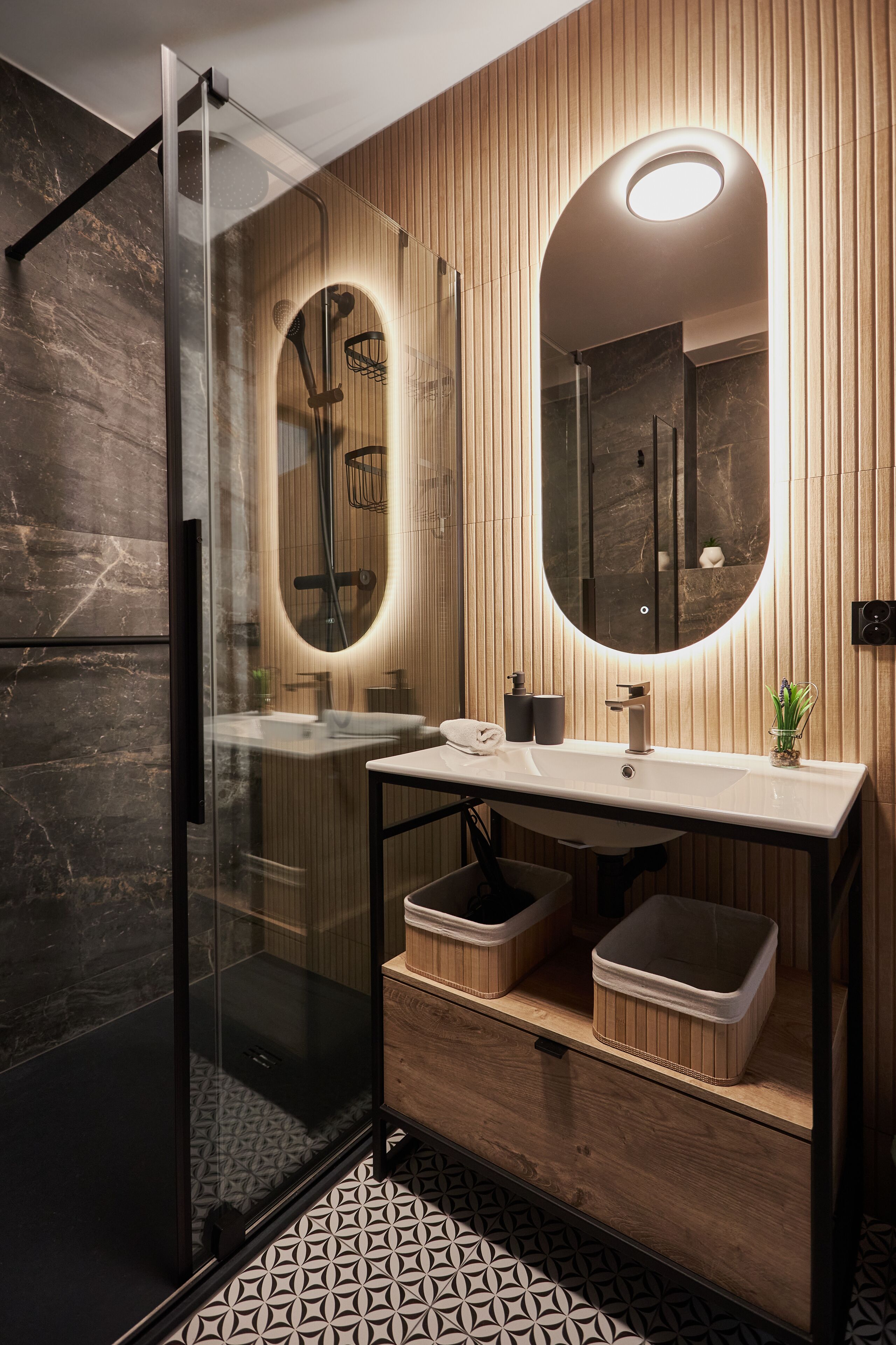 Apartemen Standar | Kamar mandi | Pengering rambut