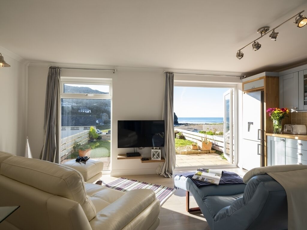 Smart-TV, DVD-Player, Musikbibliothek