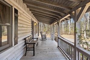 House, 1 King Bed (Shadyview Ridge #104) | Terrace/patio