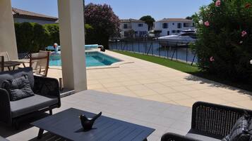 Piscine extérieure, piscine chauffée