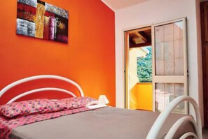 2 camere, culla da viaggio