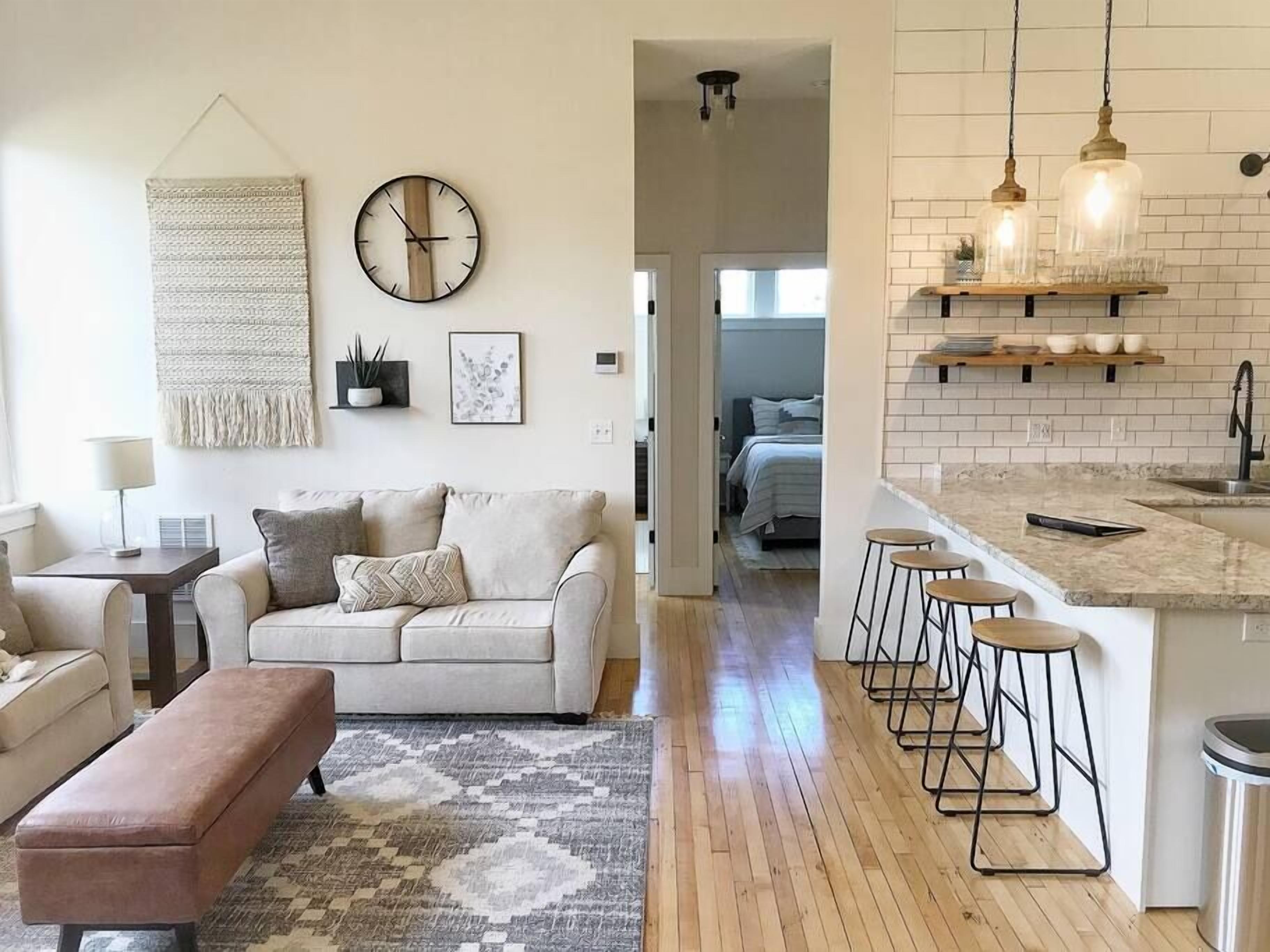 Loft on Lincoln Hancock #203