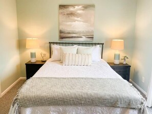 5 bedrooms, iron/ironing board, WiFi, bed sheets