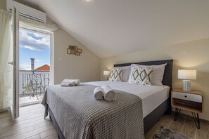 别墅, 4 间卧室, 私人游泳池, 山景 | 4 多间卧室、客房内保险箱、免费婴儿床、床单