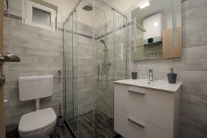 Villa, 4 Bedrooms, Private Pool, Mountain View | Bathroom | Shower, towels - Villa Petar (Benkovac)