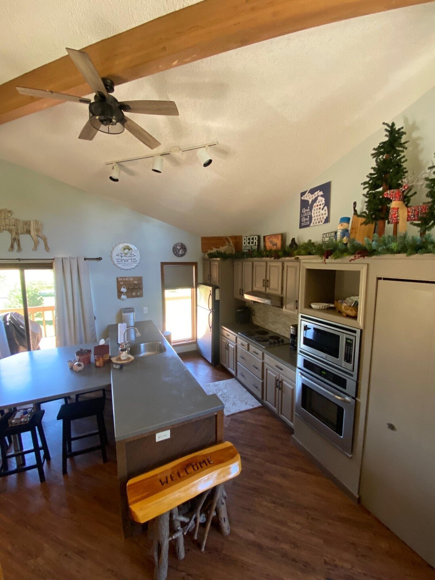 Walk to the slopes at Schuss Mountain