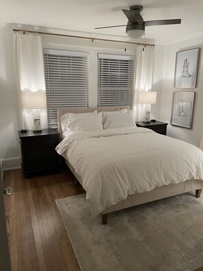 2 bedrooms, desk, iron/ironing board, WiFi