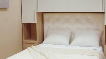 Apartment (BURA - with terrace and grill - A(5)) | 3 bedrooms, free WiFi