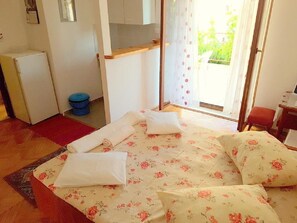 Interior - Tonka - 150 m From Beach - SA2 Studio (Jelsa)
