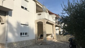 Apartamento (Miljenko - 80m from the sea - A2 (4)) | Fachada