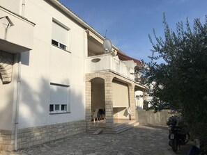 Apartment (Miljenko - 80m from the sea - A2 (4)) | Außenbereich