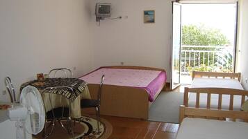 Studio (VN - SA2(4)) | Free WiFi