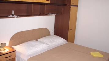 Lejlighed (Nik - 50 M from the sea - A2(2)) | 1 soveværelse, gratis Wi-Fi, sengetøj