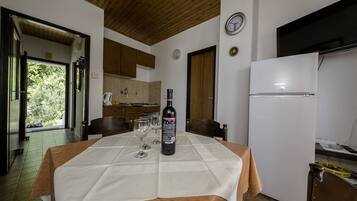 Apartment (Smiliana - 50 m from sea - A1(4)) | Speisen