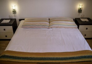 Appartement (Smiliana - 50 m from sea - A1(4)) | 2 slaapkamers, wifi, beddengoed
