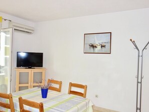 Apartment (Jasmina - A2(2+2)) | Dining - Jasmina - A2 (Medulin)