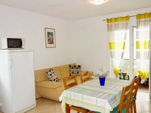 Apartment (Jasmina - A2(2+2)) | Living room | TV - Jasmina - A2 (Medulin)