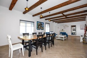 Ferienhaus (Ante - garden terrace - H(8+1)) | Speisen