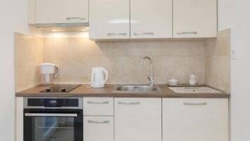 Apartment (Mila - 100m from the sea - A3(2+2)) | Eigene Küche