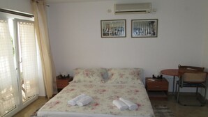 Apartment (Dinka - 40 m from sea - A2(2+1))