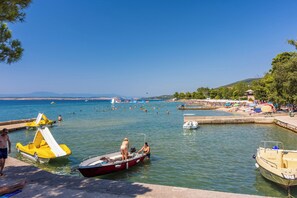 Beach - Ana - Private Parking - A1 1.kat (Crikvenica)