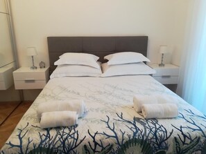 Appartement (Jose - air conditioning - A1(4+1)) | 2 chambres, fer et planche à repasser, Wi-Fi gratuit, draps fournis