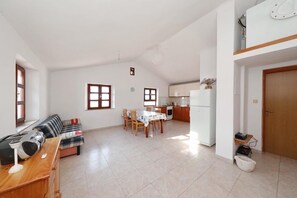 Casa (Mari - whole island for you - H(4+1)) | Sala de estar