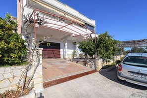 Building design - Zeljko - With Garden - SA2 (Seget)