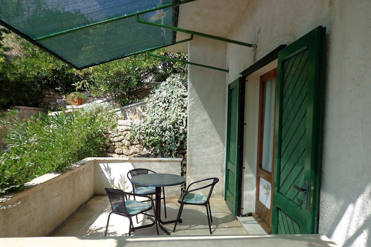 Studio (A3) | Terrace/patio