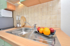 Apartamento (Šara - free parking - A3(2+2)) | Cozinha privada