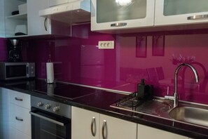 Apartment (A1) | Private kitchen | Fridge, dining tables - Snjezanal- in the Center - A1 (Split)