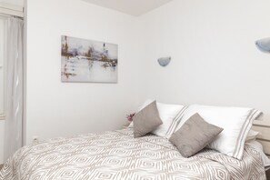 Apartment (A1) | 2 bedrooms, free WiFi - Snjezanal- in the Center - A1 (Split)