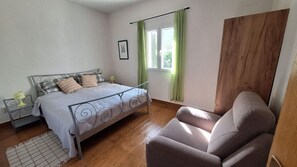 Apartment (A1) | 1 bedroom, free WiFi, bed sheets