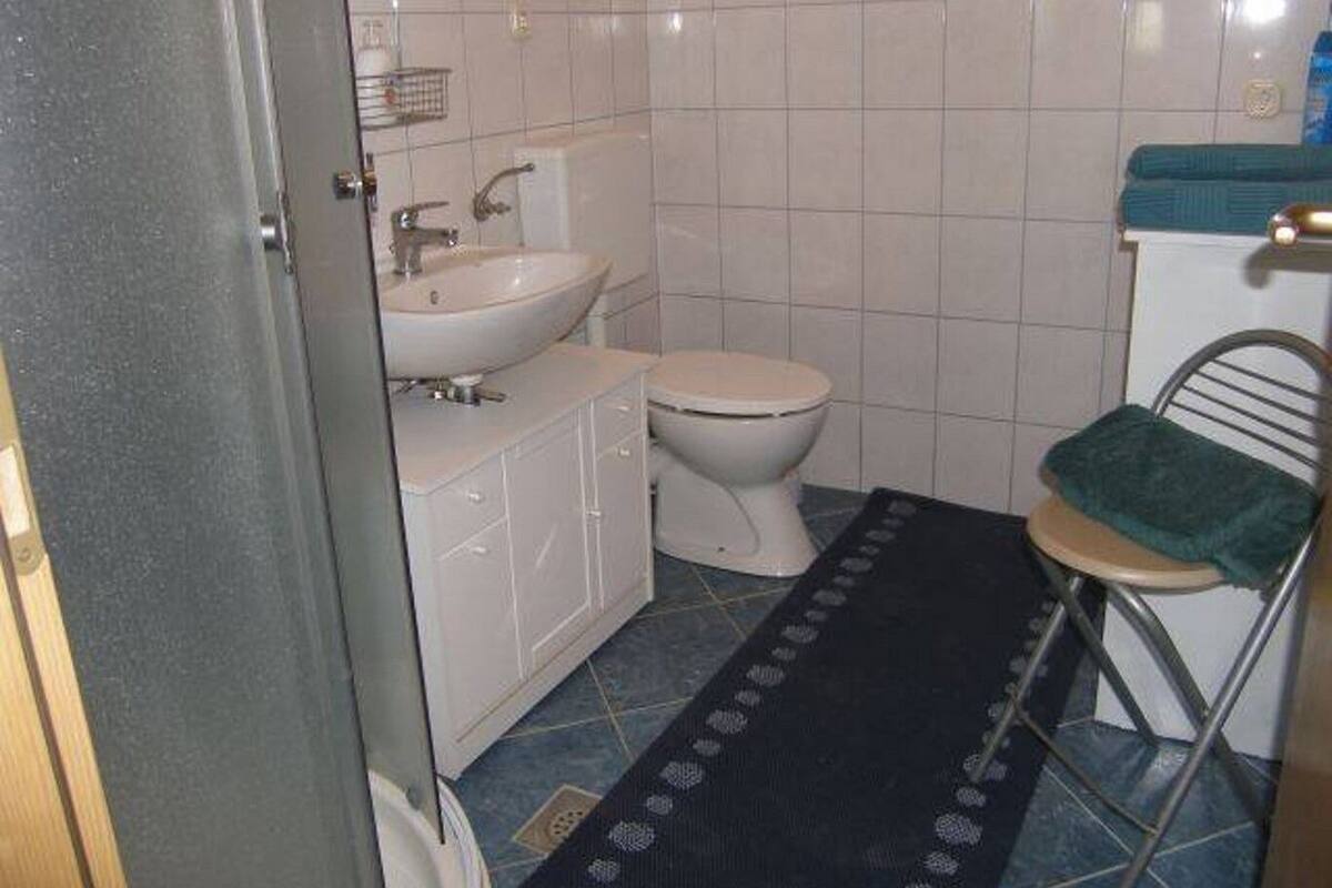 Apartment (A2) | Bathroom