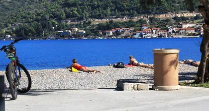 Rade - Great Location & Near Ferry Port - H