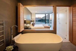 4 Schlafzimmer, Bügeleisen/Bügelbrett, WLAN, Bettwäsche
