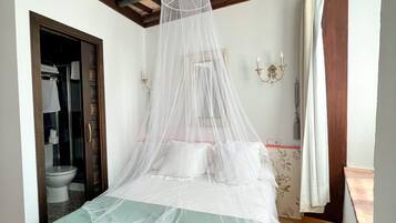 Comfort-Zimmer | 1 Schlafzimmer, individuell dekoriert, individuell eingerichtet