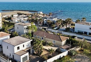 Exterior - Modern Villa with Heated Pool – 50m from the Beach, Shops & Quiet Location (Agde)