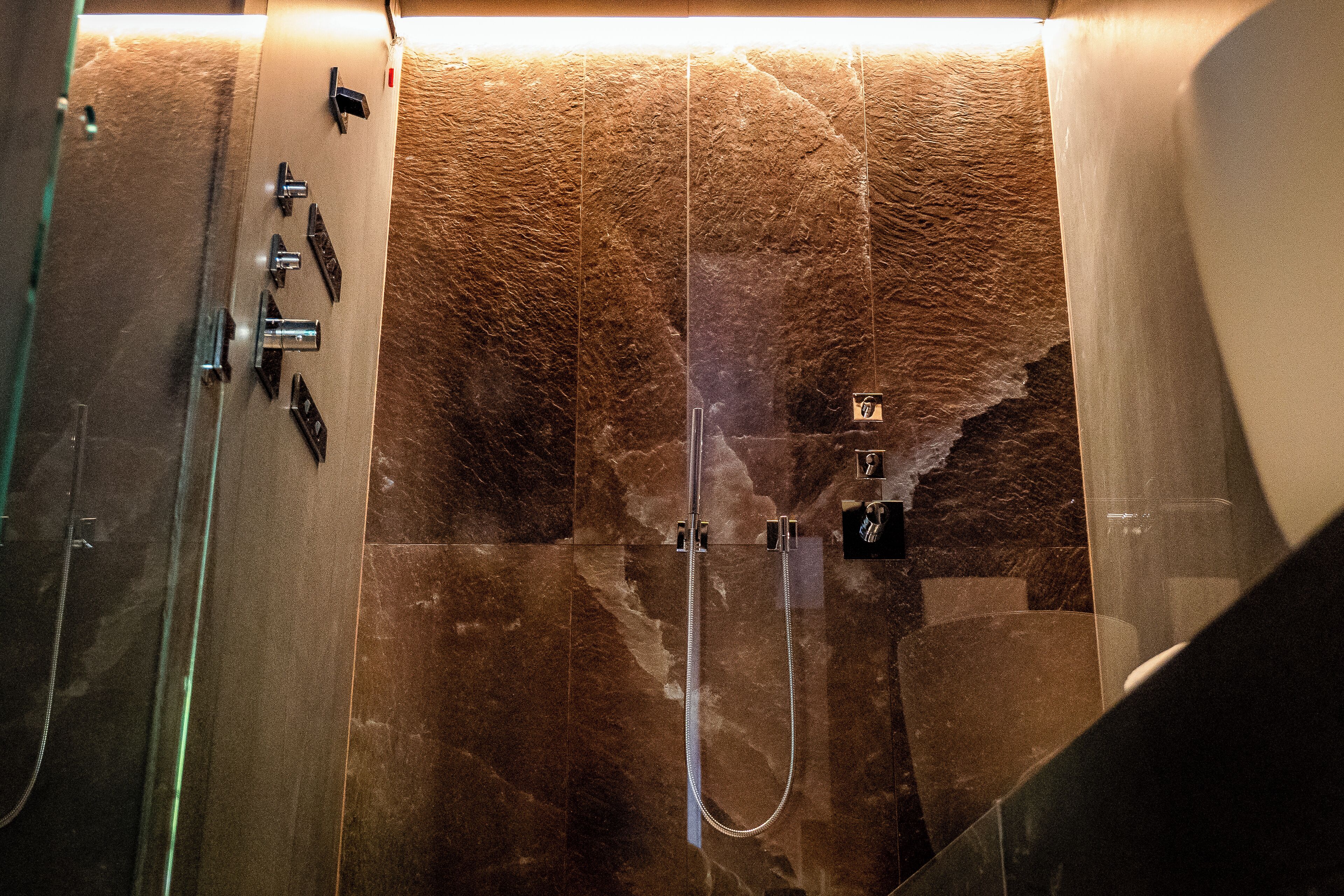 spa suite vitality | bathroom | shower, rainfall showerhead, free toiletries, hair dryer