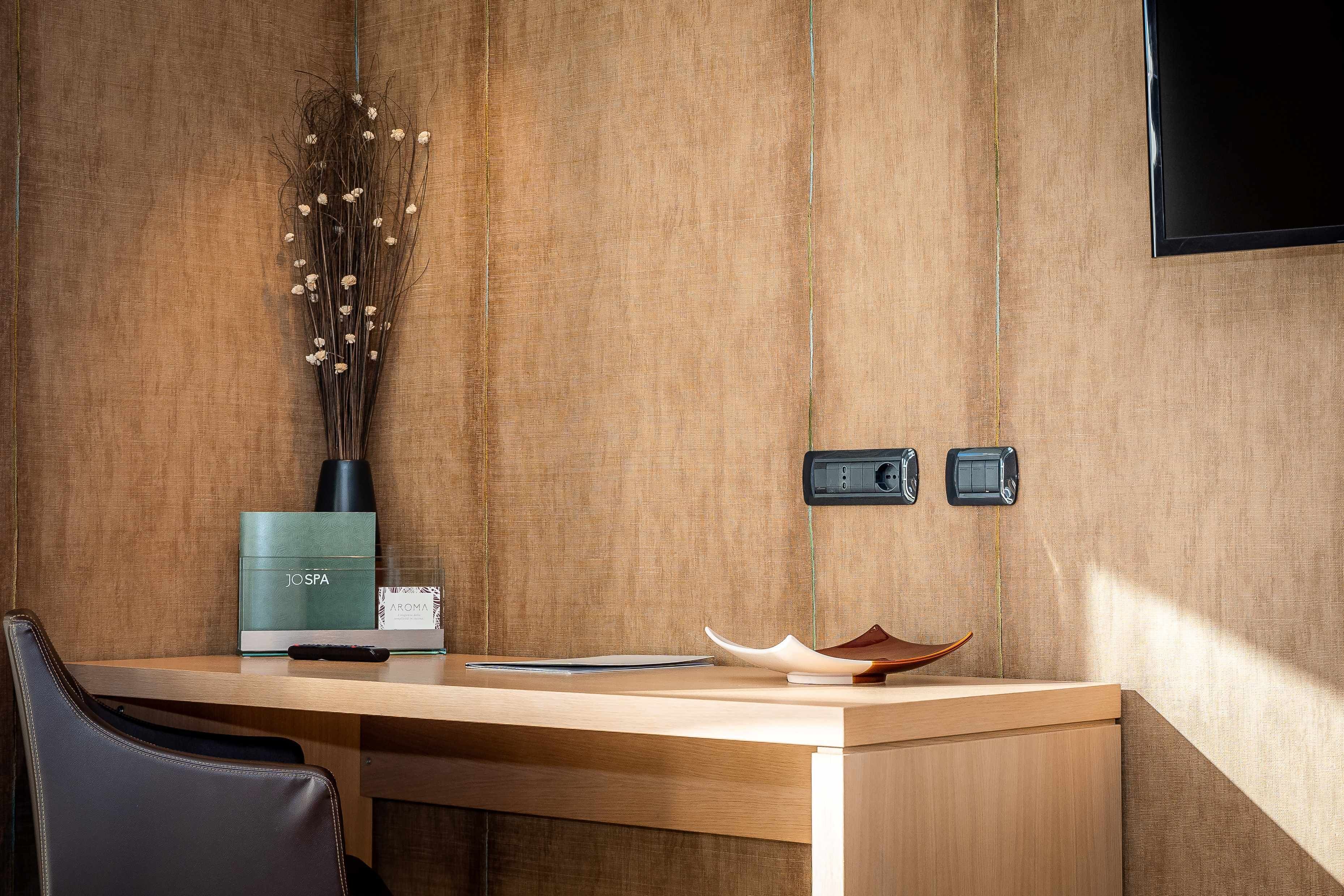 classic room with spa access | 1 bedroom, in-room safe, individually decorated, individually furnished