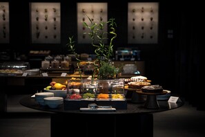 Free daily buffet breakfast - Phi Hotel Piajo (Nembro)